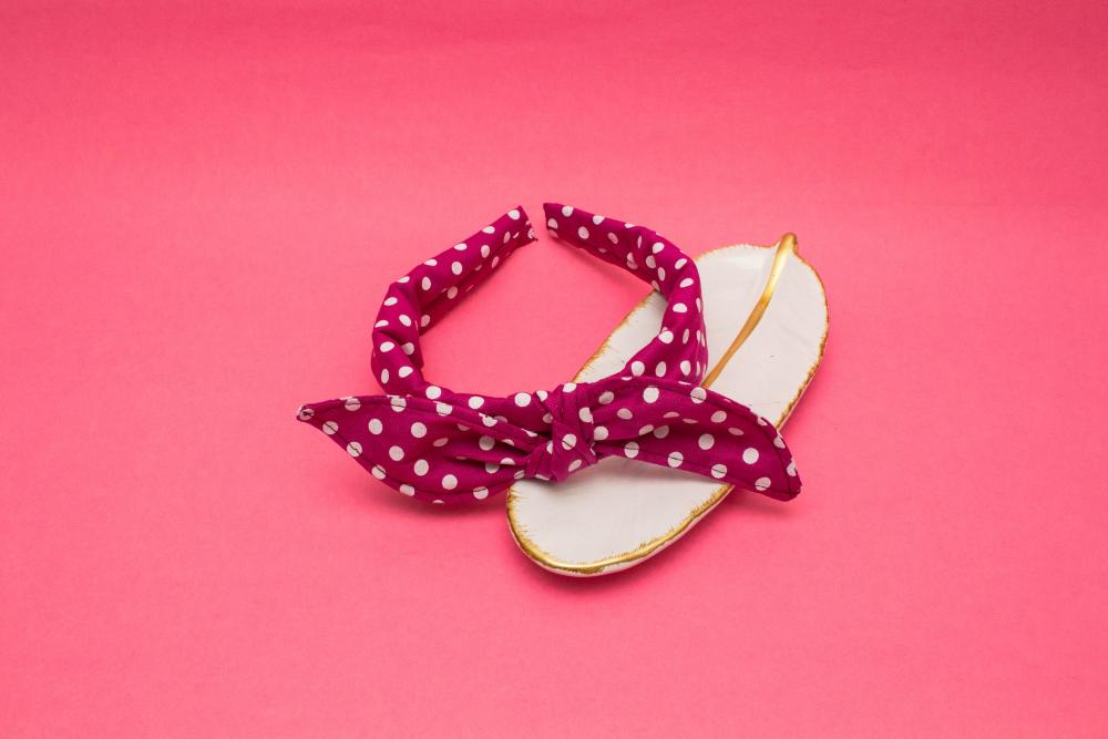 TIARA | TRICOLINE COM BOLINHAS LAÇO | BORDÔ BOLINHA BRANCA
