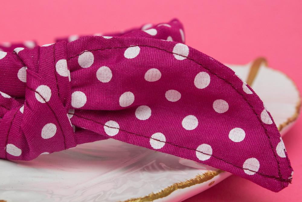 TIARA | TRICOLINE COM BOLINHAS LAÇO | BORDÔ BOLINHA BRANCA