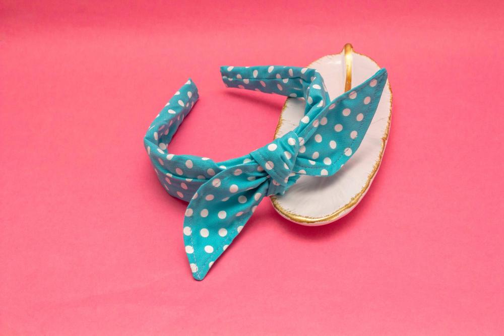 TIARA | TRICOLINE COM BOLINHAS LAÇO | AZUL CLARO BOLINHA BRANCA