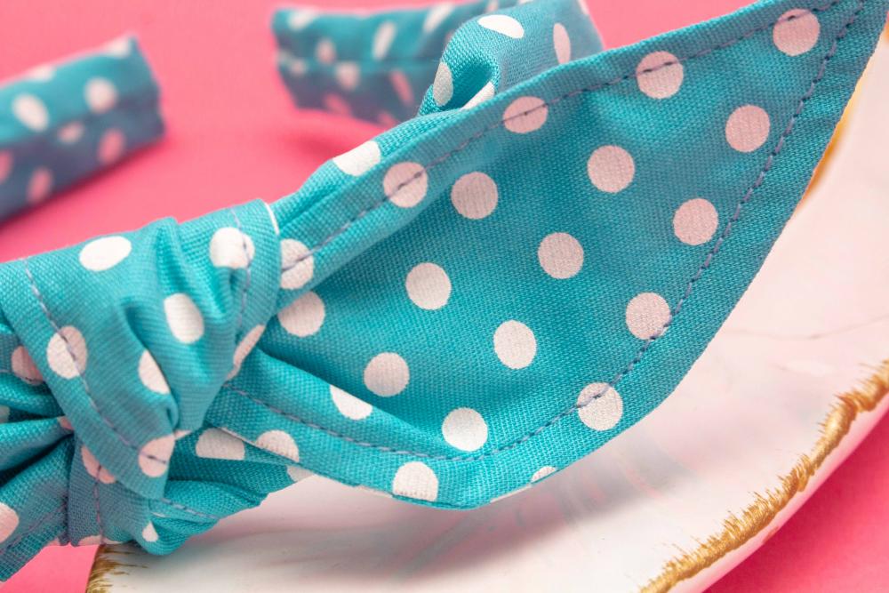 TIARA | TRICOLINE COM BOLINHAS LAÇO | AZUL CLARO BOLINHA BRANCA