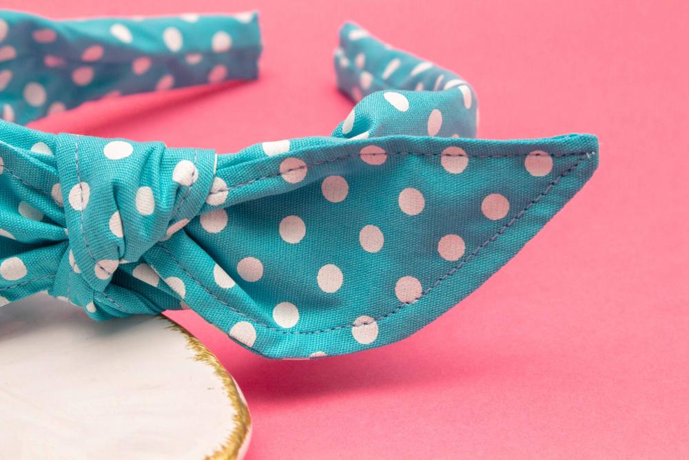 TIARA | TRICOLINE COM BOLINHAS LAÇO | AZUL CLARO BOLINHA BRANCA
