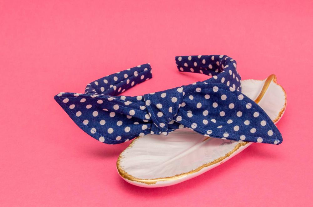 TIARA | TRICOLINE COM BOLINHAS LAÇO | AZUL MARINHO BOLINHA BRANC