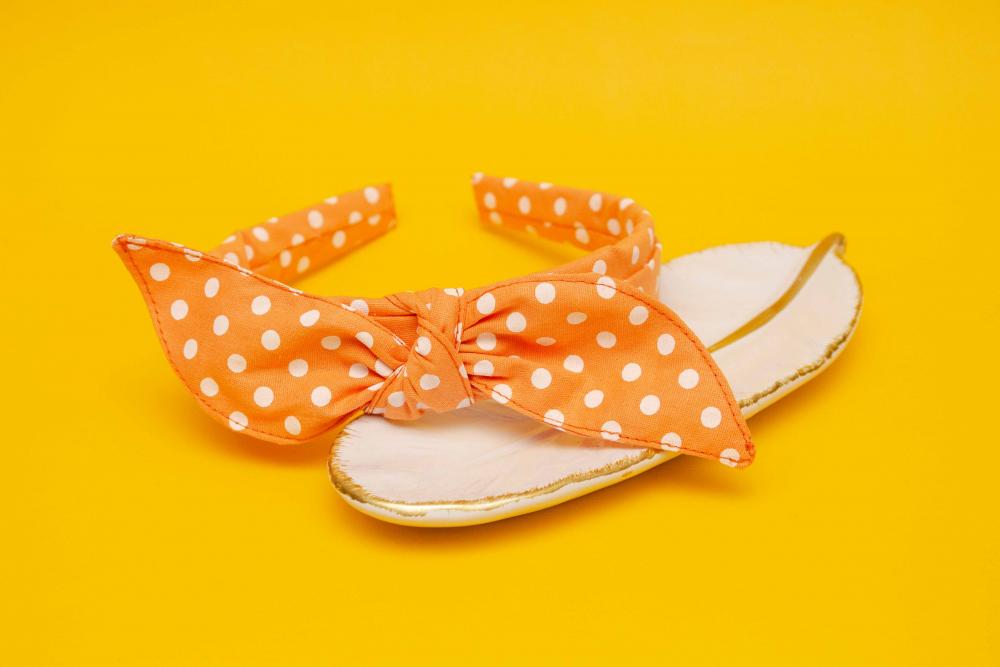 TIARA | TRICOLINE COM BOLINHAS LAÇO | LARANJA BOLINHA BRANCA