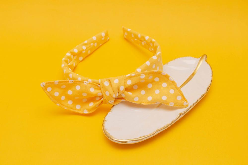 TIARA | TRICOLINE COM BOLINHAS LAÇO | AMARELO BOLINHA BRANCA