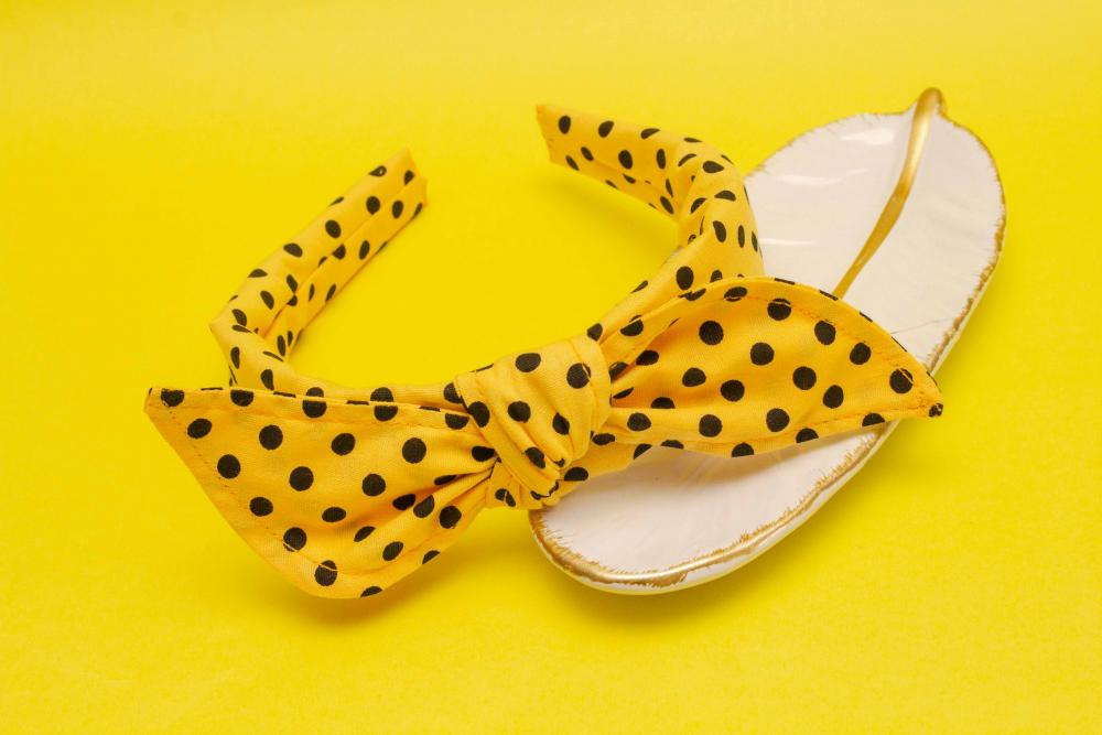 TIARA | TRICOLINE COM BOLINHAS LAÇO | AMARELO BOLINHA PRETA