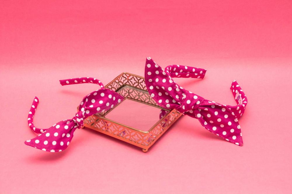 KIT MÃE E FILHA TRICOLINE LAÇO COM BOLINHA (2 TIARA) | BORDÔ