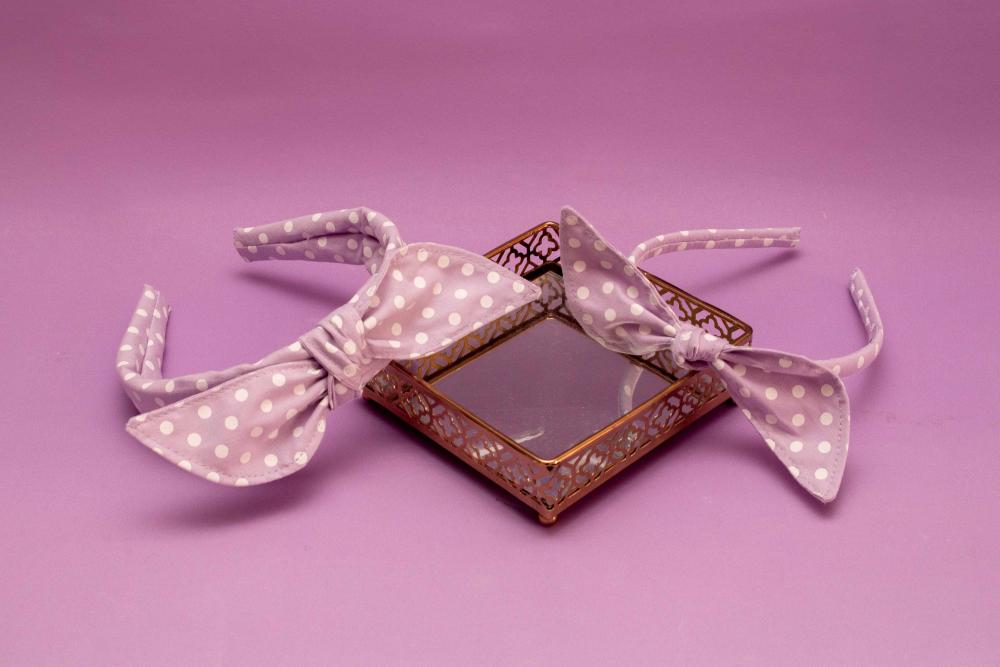 KIT MÃE E FILHA TRICOLINE LAÇO COM BOLINHA (2 TIARA) | LILÁS