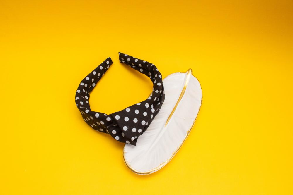 TIARA | TRICOLINE COM BOLINHA NÓ TURBANTE  | PRETA