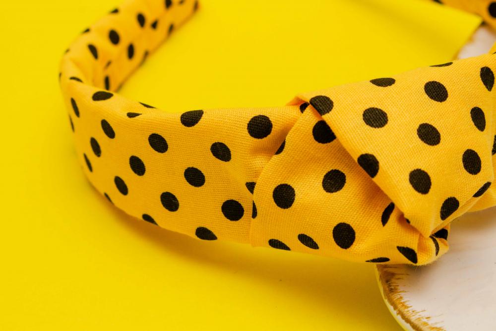 TIARA | TRICOLINE COM BOLINHA NÓ TURBANTE | AMARELO BOLINHA PRET