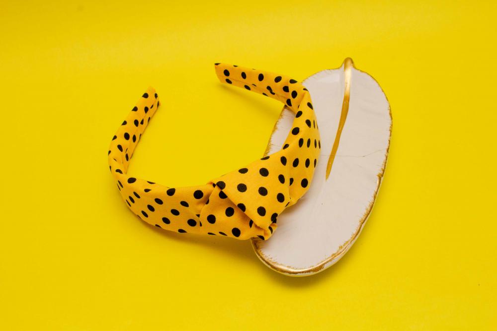 TIARA | TRICOLINE COM BOLINHA NÓ TURBANTE | AMARELO BOLINHA PRET