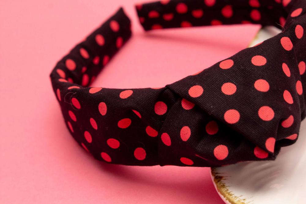 TIARA | TRICOLINE COM BOLINHA NÓ TURBANTE | PRETO BOLINHA ROSA