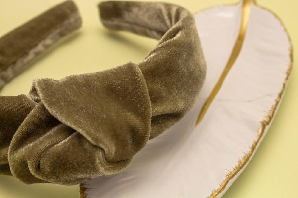 TIARA | NÓ TURBANTE VELUDO | VERDE MILITAR