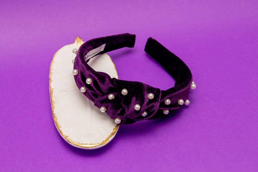 TIARA | NÓ TURBANTE VELUDO COM PEROLAS | ROXO ESCURO