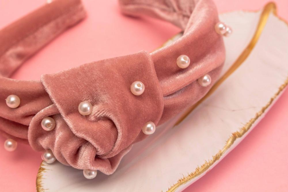 TIARA | NÓ TURBANTE VELUDO COM PEROLAS | ROSÊ