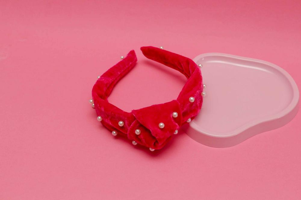 TIARA | NÓ TURBANTE VELUDO COM PEROLAS | PINK