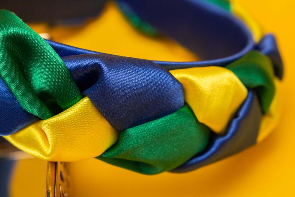 TIARA | TRANÇA ACHATADA CETIM | COPA DO MUNDO