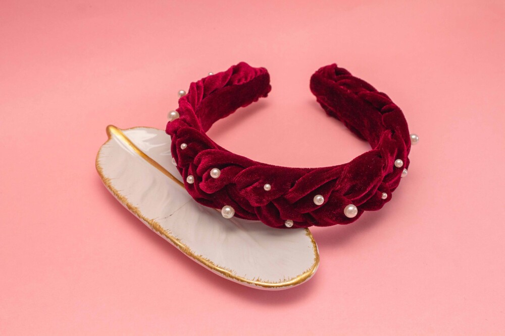 TIARA | TRANÇA ACHATADA VELUDO PEROLAS | MARSALA