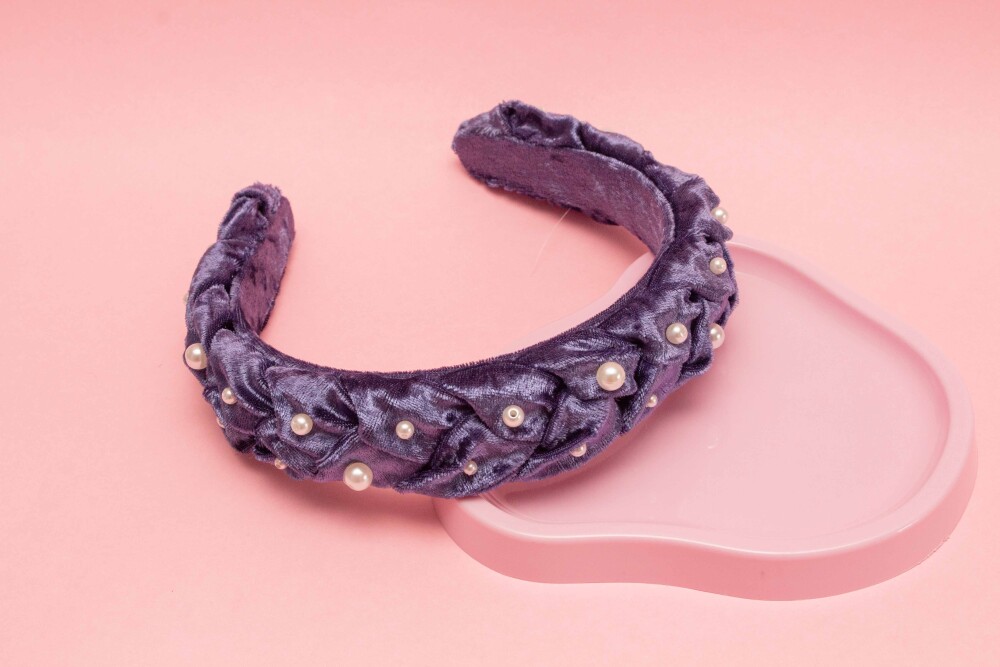 TIARA | TRANÇA ACHATADA VELUDO PEROLAS | INDIGO