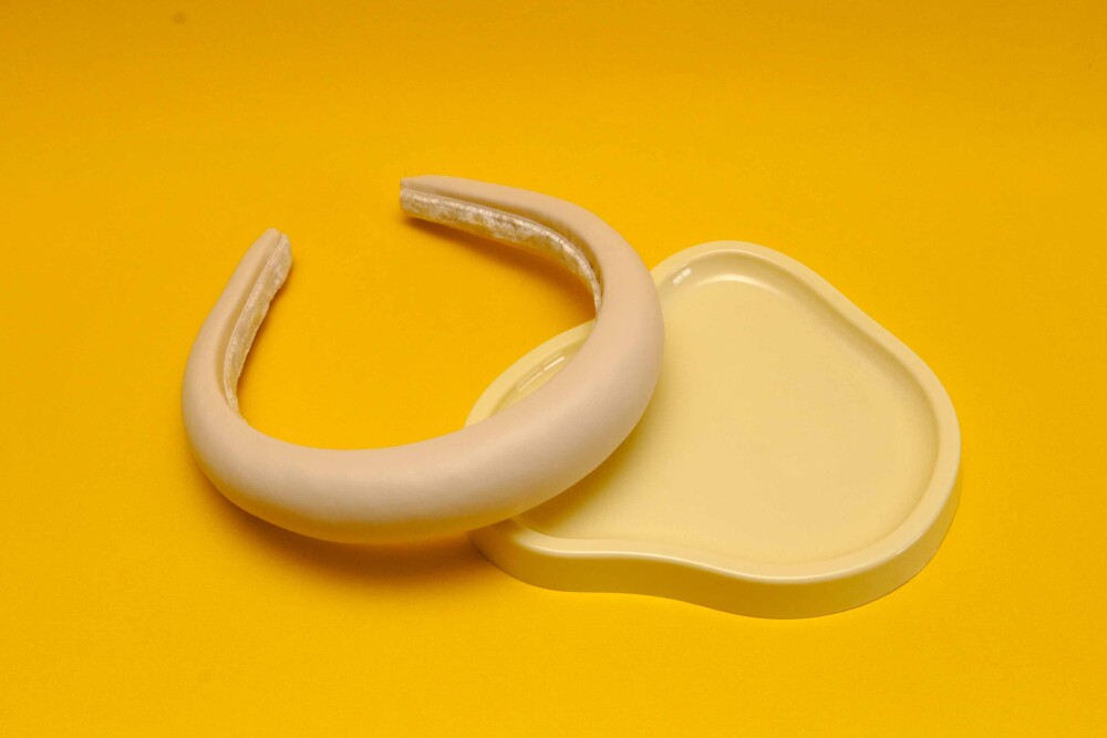 TIARA | CHEIA COURVIN | CREME