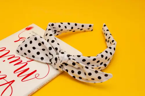 TIARA | TRICOLINE COM BOLINHAS LAÇO | BRANCO COM BOLINHA PRETA