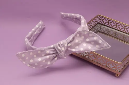 TIARA | TRICOLINE COM BOLINHAS LAÇO | LILÁS BOLINHA BRANCA