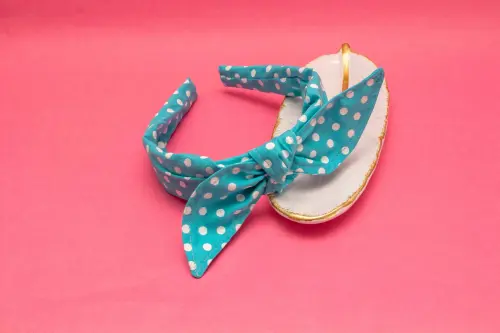 TIARA | TRICOLINE COM BOLINHAS LAÇO | AZUL CLARO BOLINHA BRANCA