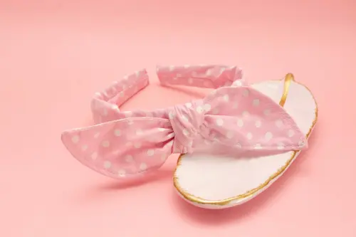 TIARA | TRICOLINE COM BOLINHAS LAÇO | ROSA CLARO BOLINHA BRANCA