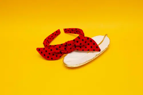 TIARA | TRICOLINE COM BOLINHAS LAÇO | VERMELHO BOLINHA PRET