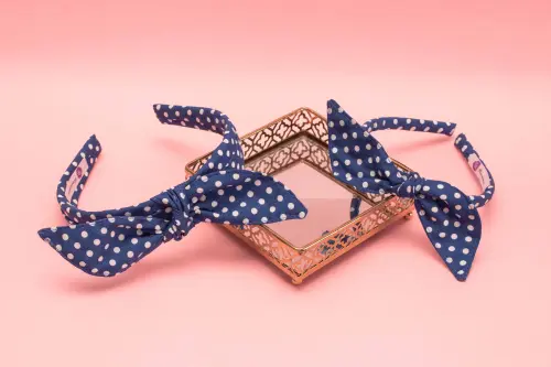 KIT MÃE E FILHA TRICOLINE LAÇO COM BOLINHA (2 TIARA) | AZUL MARINHO