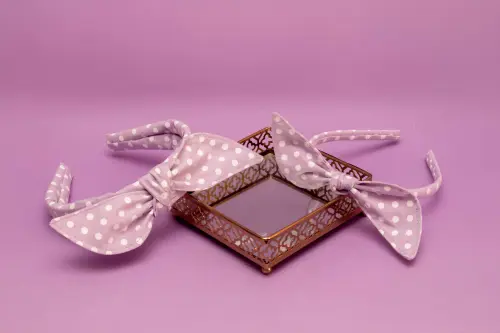 KIT MÃE E FILHA TRICOLINE LAÇO COM BOLINHA (2 TIARA) | LILÁS