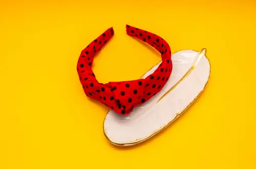 TIARA | TRICOLINE COM BOLINHA NÓ TURBANTE | VERMELHO BOLINHA PRE