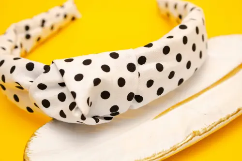 TIARA | TRICOLINE COM BOLINHA NÓ TURBANTE | BRANCO BOLINHA PRETA