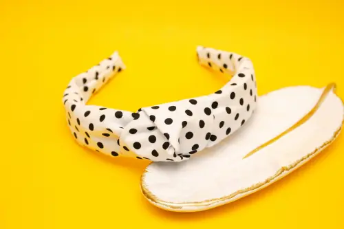 TIARA | TRICOLINE COM BOLINHA NÓ TURBANTE | BRANCO BOLINHA PRETA