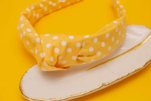TIARA | TRICOLINE COM BOLINHA NÓ TURBANTE | AMARELO