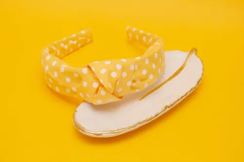 TIARA | TRICOLINE COM BOLINHA NÓ TURBANTE | AMARELO