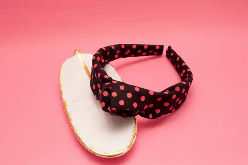 TIARA | TRICOLINE COM BOLINHA NÓ TURBANTE | PRETO BOLINHA ROSA