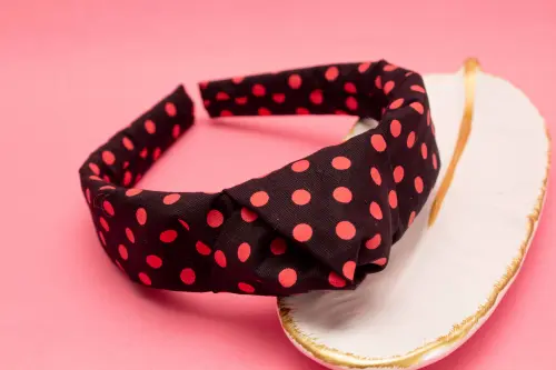 TIARA | TRICOLINE COM BOLINHA NÓ TURBANTE | PRETO BOLINHA ROSA
