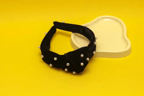 TIARA | NÓ TURBANTE VELUDO COM PEROLAS | PRETO