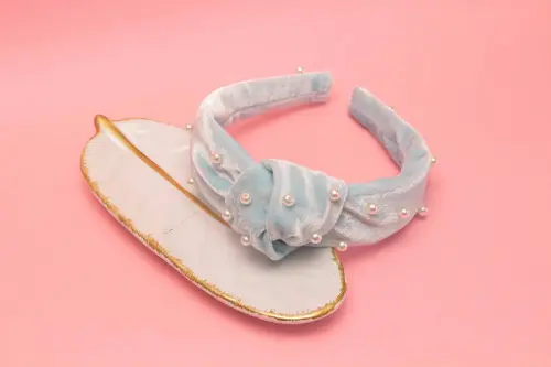 TIARA | NÓ TURBANTE VELUDO COM PEROLAS | AZUL CLARO