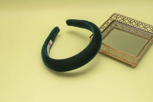 TIARA | CHEIA VELUDO | VERDE
