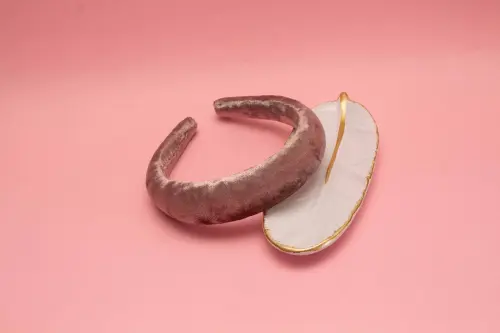 TIARA | CHEIA VELUDO | CARMIM