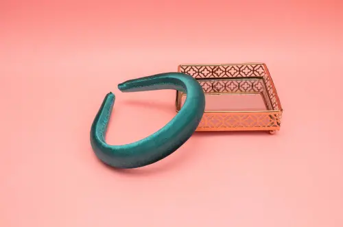 TIARA | CHEIA VELUDO | CIANO ESCURO