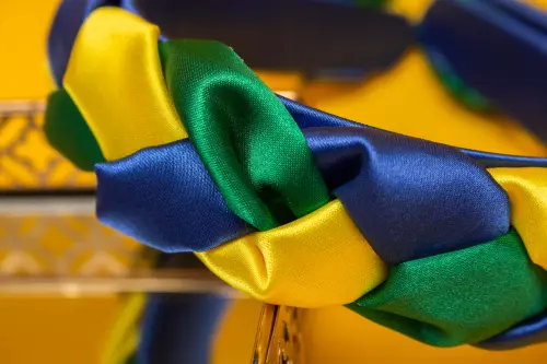 TIARA | TRANÇA ACHATADA CETIM | COPA DO MUNDO