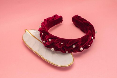 TIARA | TRANÇA ACHATADA VELUDO PEROLAS | MARSALA