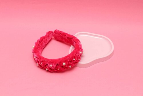 TIARA | TRANÇA ACHATADA VELUDO PEROLAS | PINK