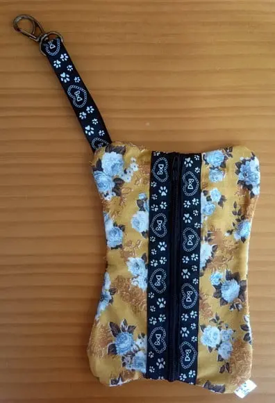 Porta Petisco Plastificado para Cães