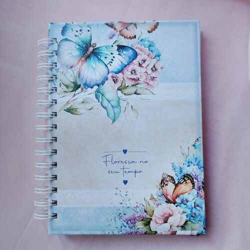 CADERNO PERSONALIZADO COM NOME - FLORAL BORBOLETAS - A5 - 100 FOL