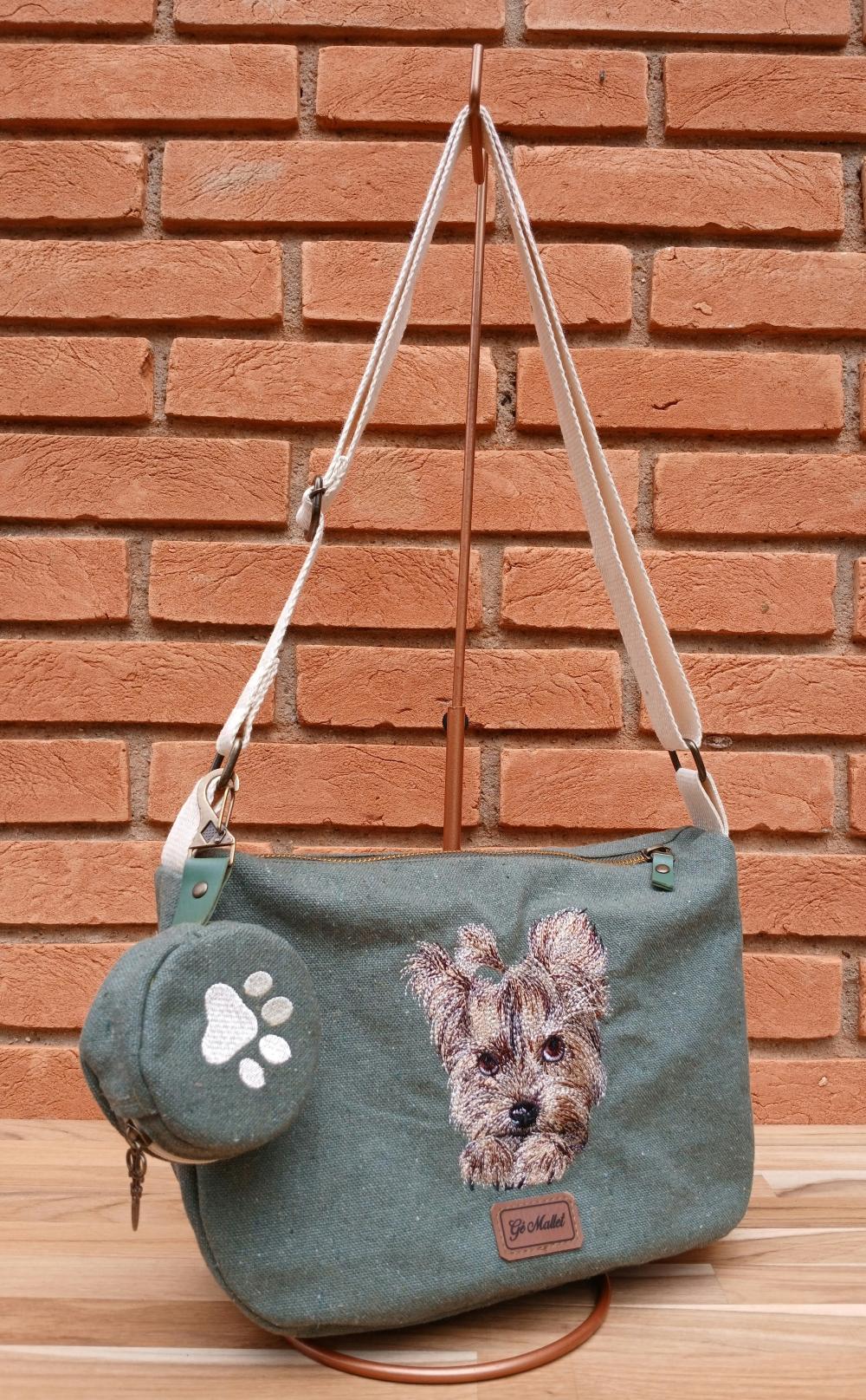 Bolsa em Lona Bordada