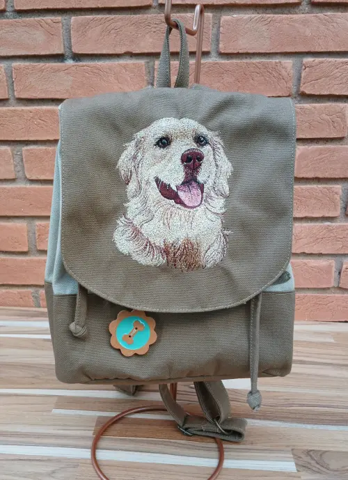 Mochila Bordada em lona