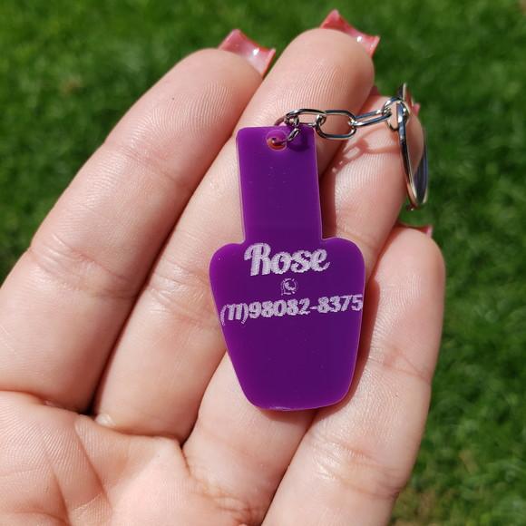 Chaveiro Esmalte Roxo com nome e telefone